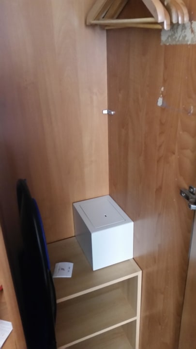 Safe im Schrank (Zimmer 104)  Hotel Hansehof