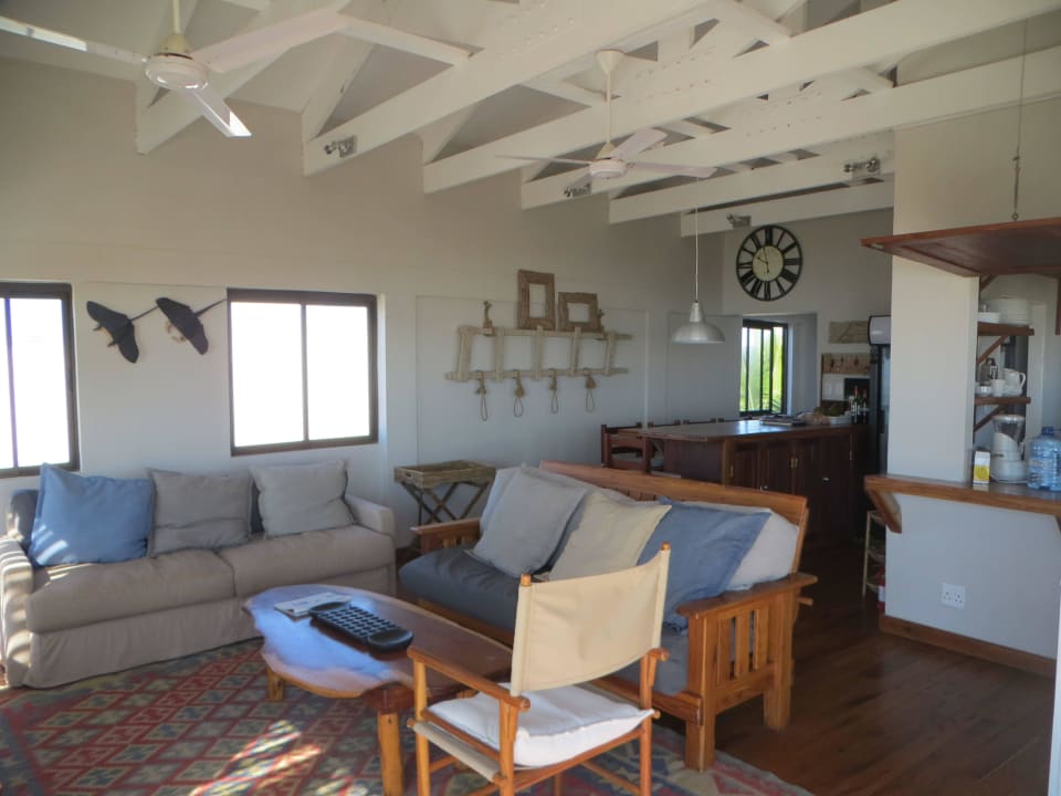 Gemeinschaftsküche, Wohnzimmer Corasiida Guest House