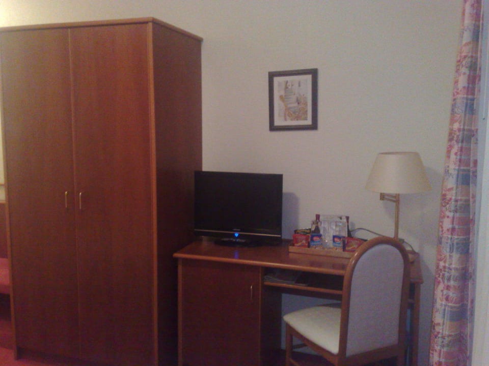 Flat-Screen und Minibarangebot Hotel Hackbarth Lichtenrade