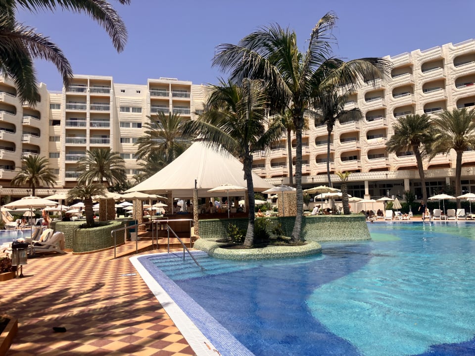 Pool Hotel Riu Palace Tres Islas