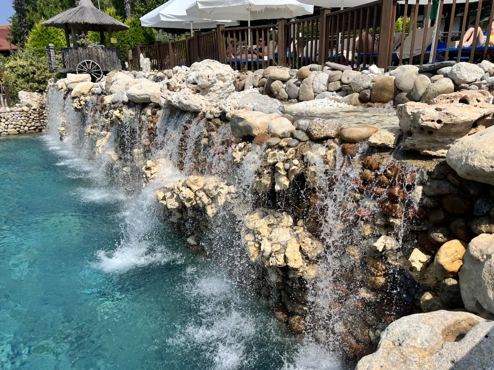 Pool Club Grand Side