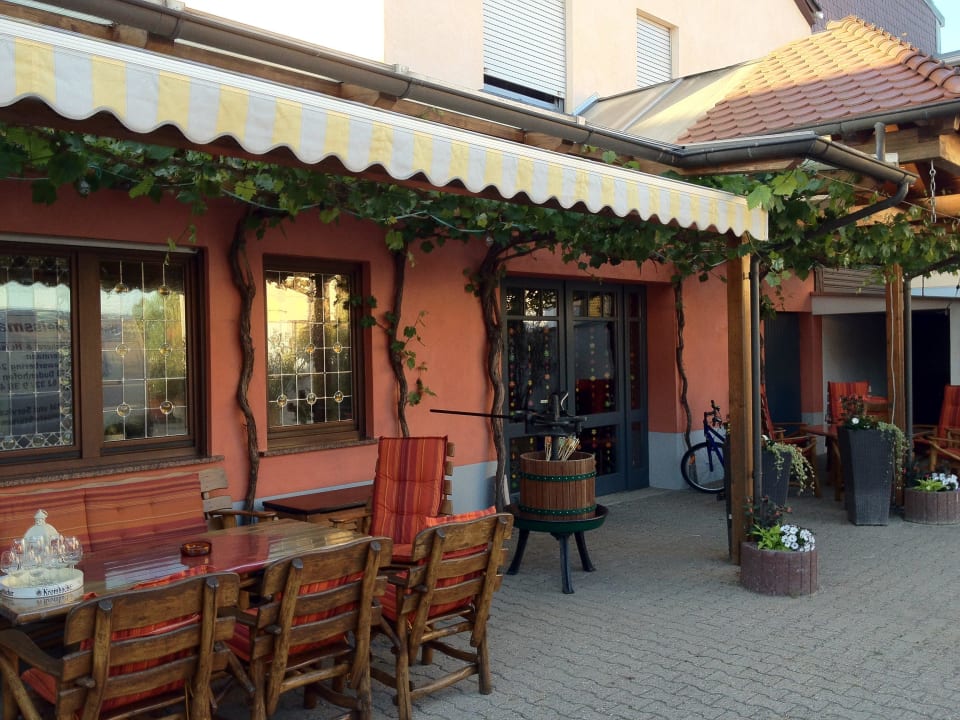 Das Weingut, Empfang Gästehaus Weingut Schloßhof Mühlmichel