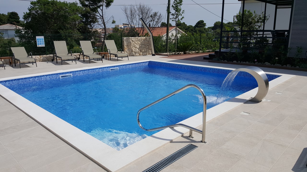 Pool Pension Gasthaus Villa Anka
