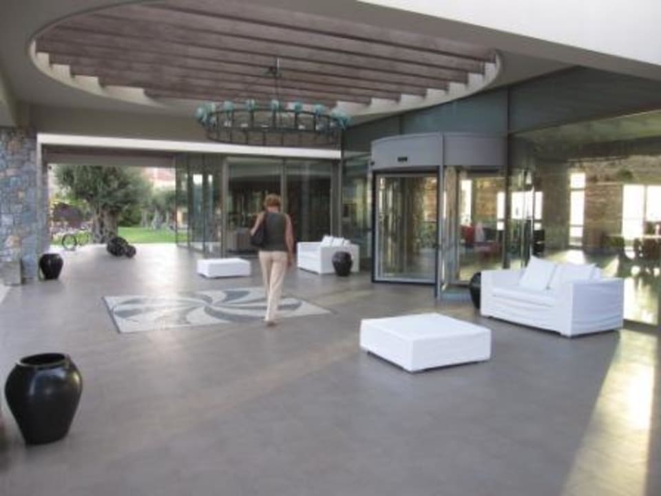 Hoteleingang mit Chochlaki-Mosaik Aquagrand Artistic Luxury Beach Resort - Adults only