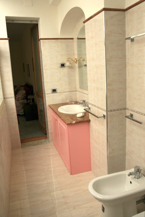 Bagno esclusivo camera matrimoniale C Guesthouse Petit Tresor