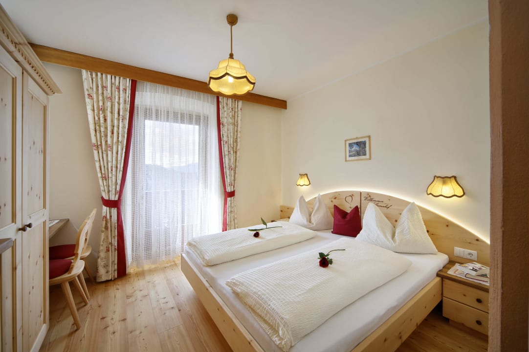 Zirbenzimmer mit Panoramablick Steinerhof in Hafling