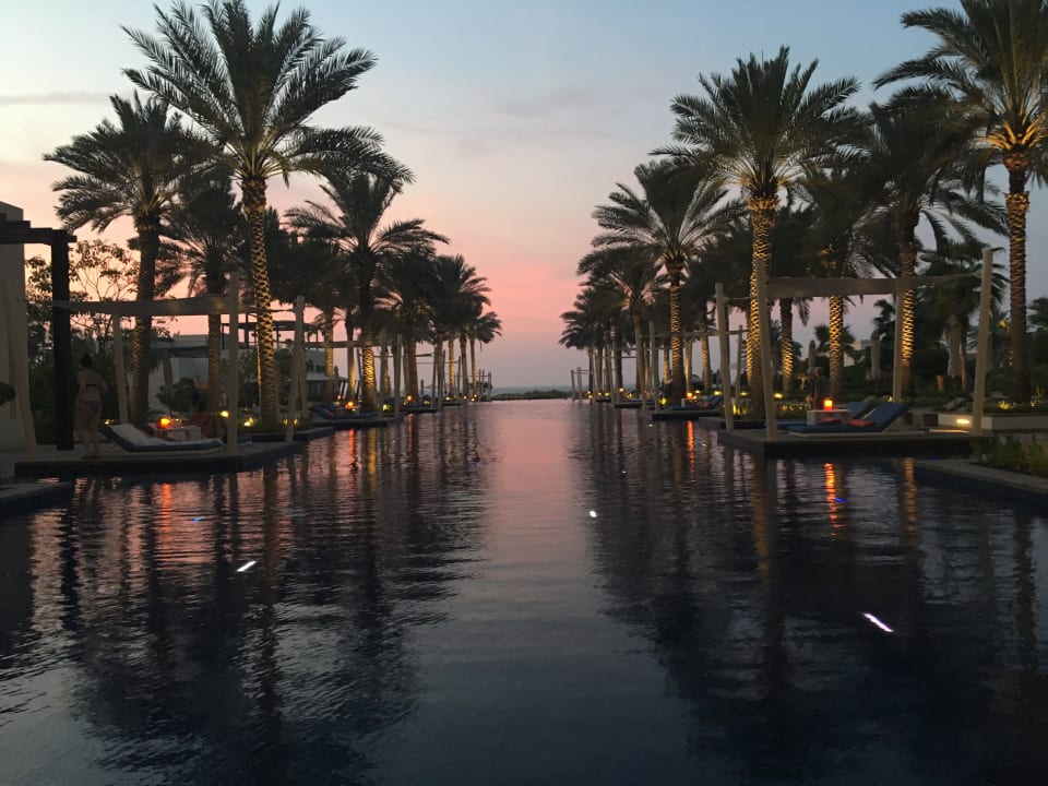 pool-park-hyatt-abu-dhabi-hotel-and-villas-abu-dhabi-holidaycheck