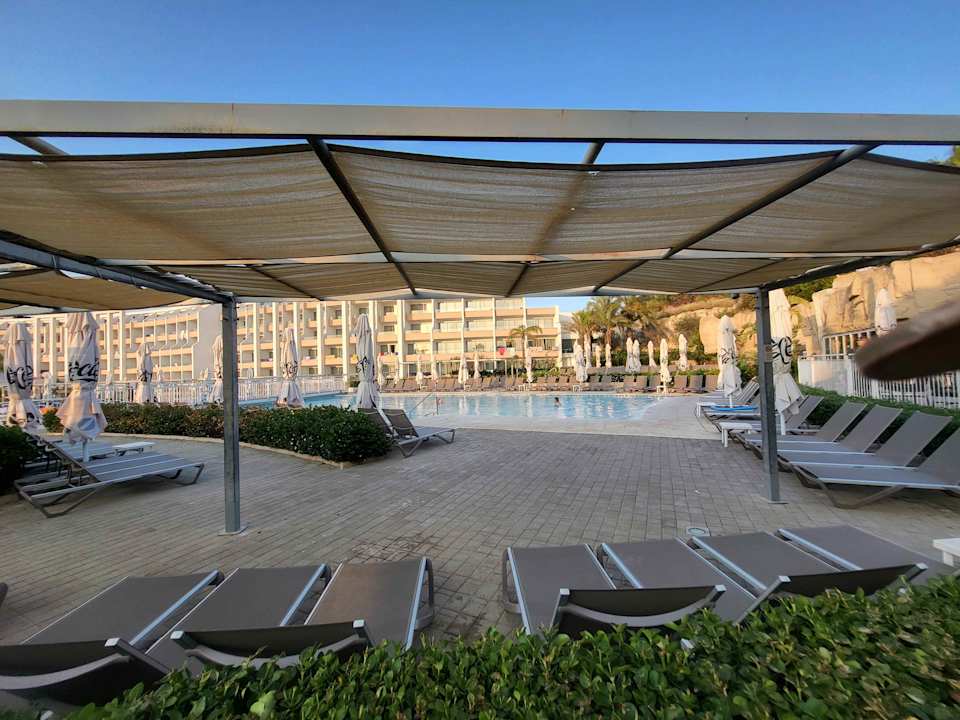 Pool db Seabank Resort + Spa