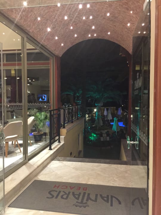 Lobby Vantaris Luxury Beach Resort