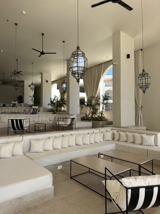 Lobby Serry Beach Resort