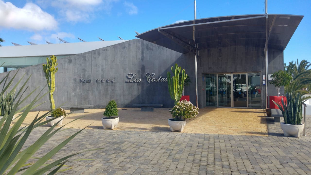 Eingang Hotel Las Costas