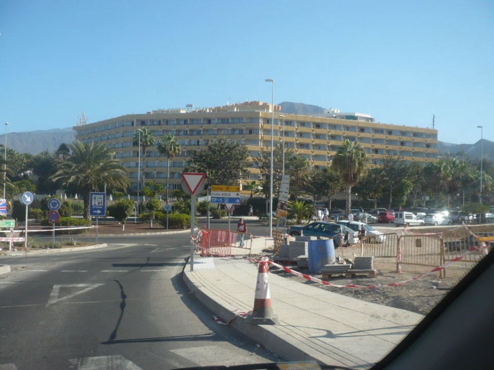 Hotel von der Strasse Ole Tropical Tenerife