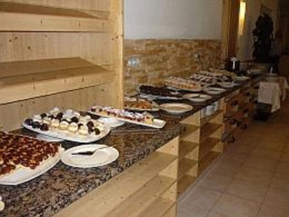 Nachspeisenbüffet elaya hotel steinplatte