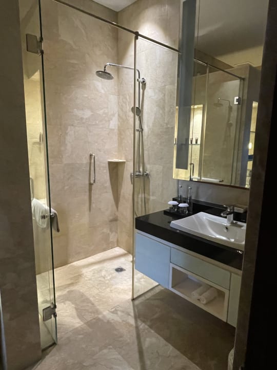 Zimmer Puri Santrian