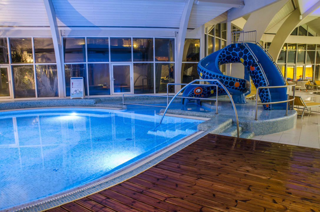 Rutsche in der Familientherme Familotel Kolping Spa & Family Resort