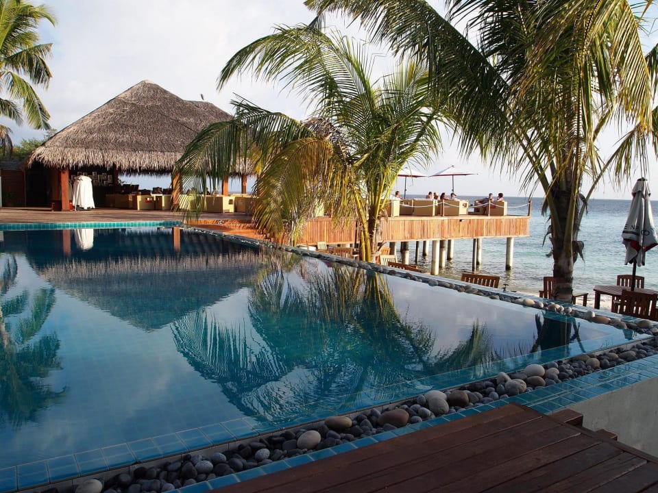 Sunset bar Eri Maldives