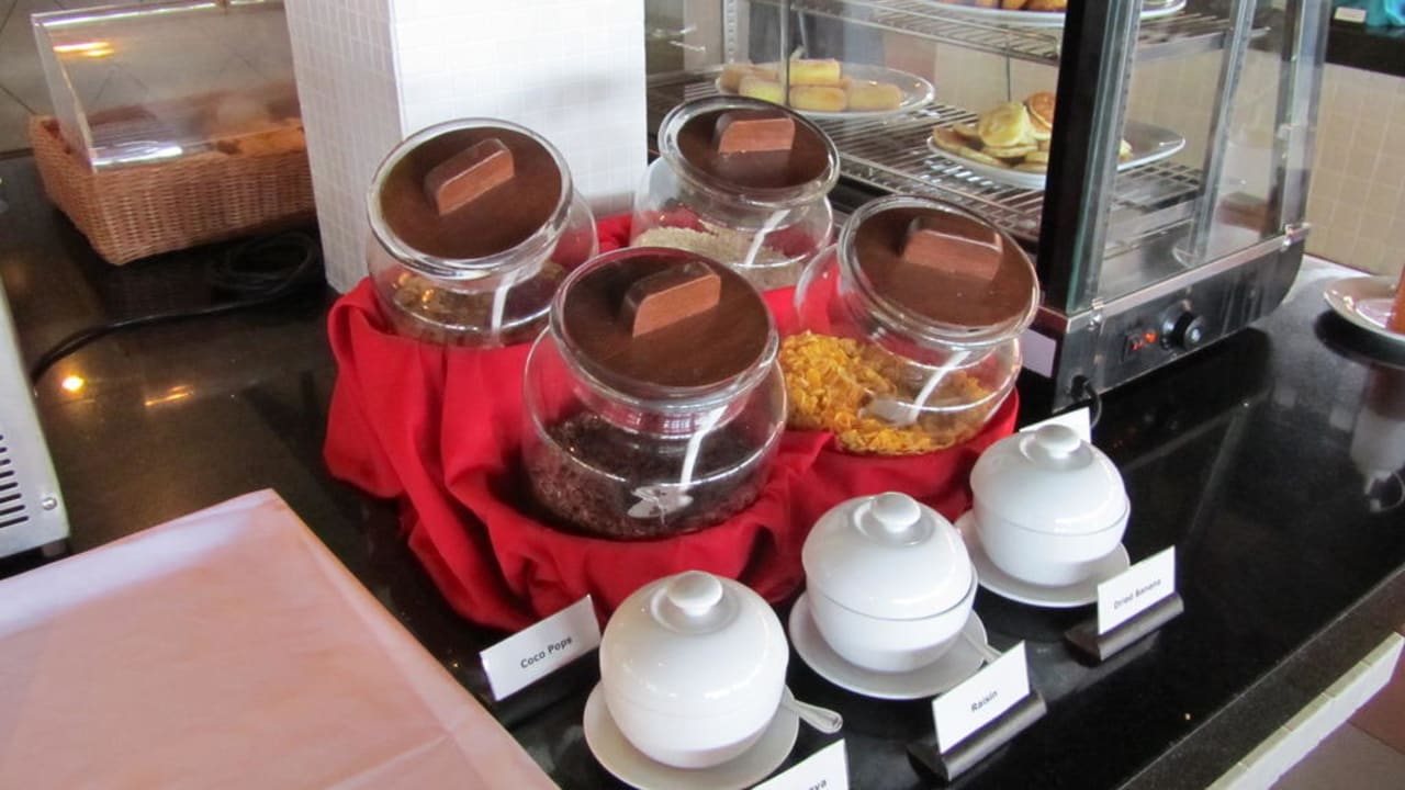 Leider 11 x das gleiche Frühstück 04 Best Western Premier Bangtao Beach Resort & Spa