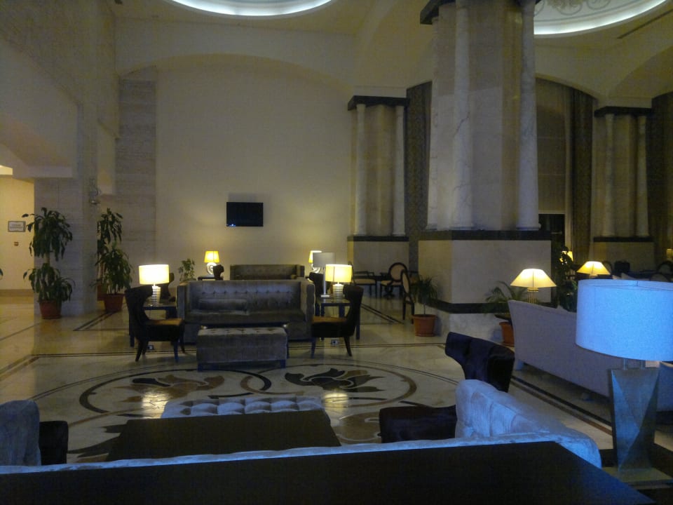 Холл отеля Melas Lara Hotel