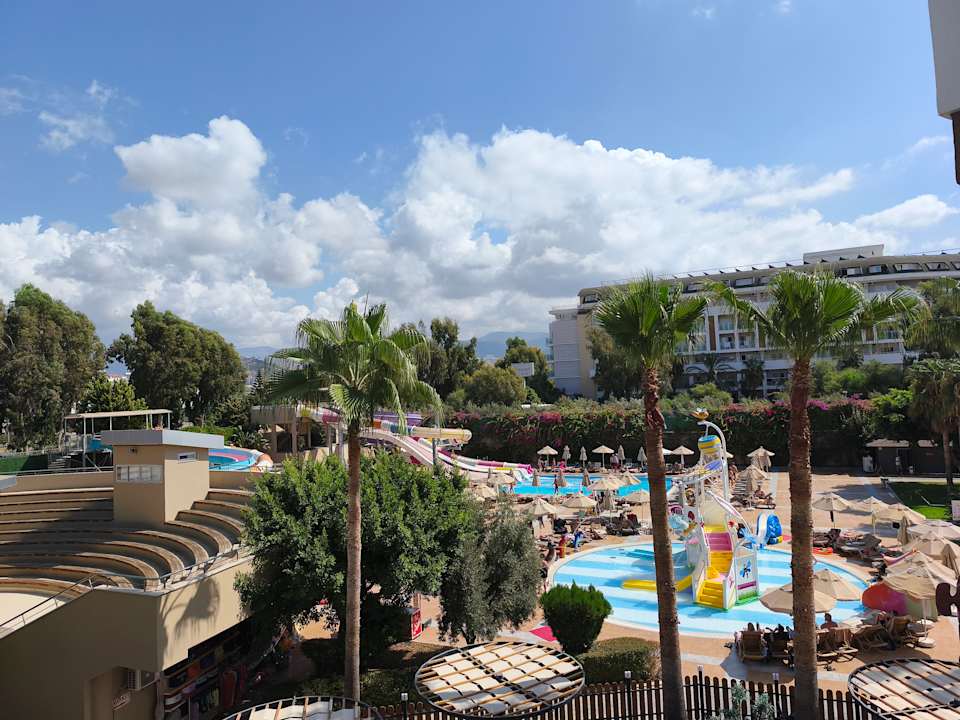 Pool Hotel Royal Garden Beach