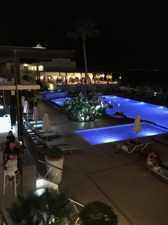 bei Nacht TUI BLUE Oceanis Beach and Spa Resort