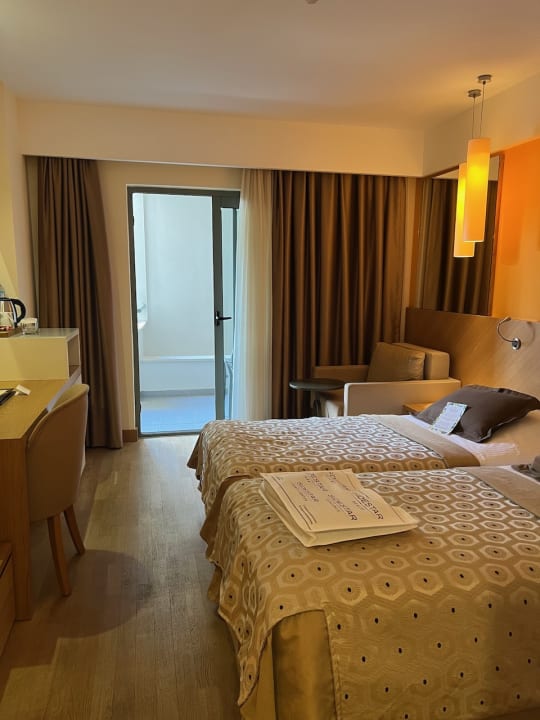 Zimmer Side Star Beach