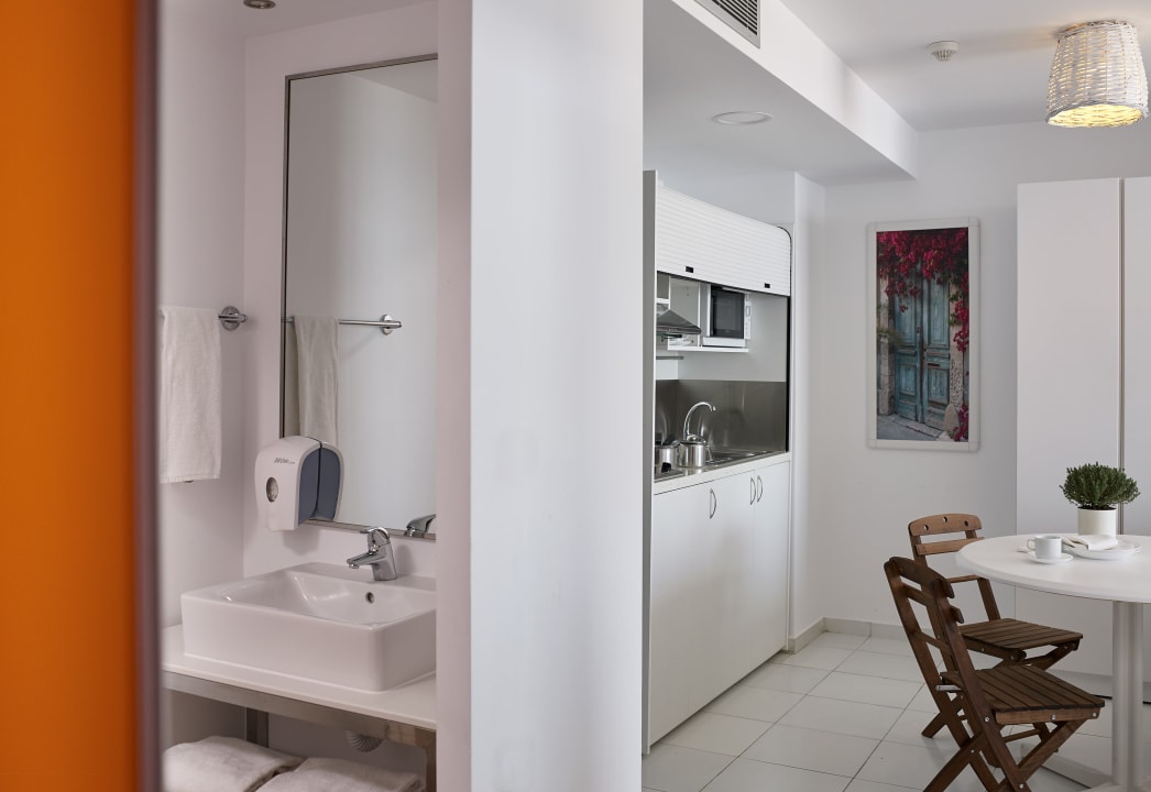 Zimmer Epsilon Hotel Apartments