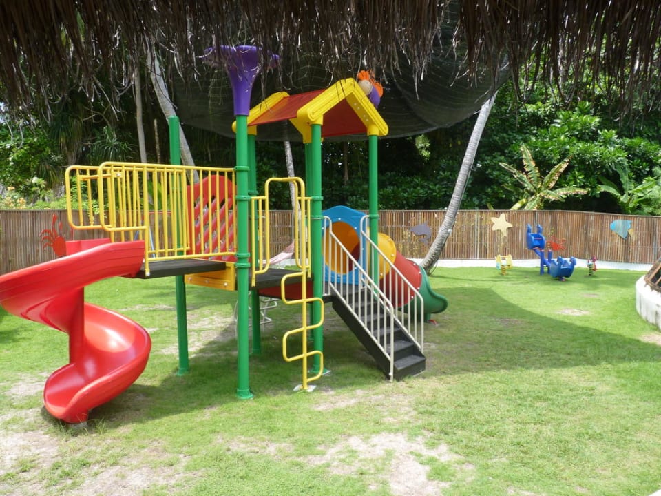 Kids Club Kuramathi Maldives