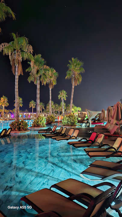 Pool Lago Hotel