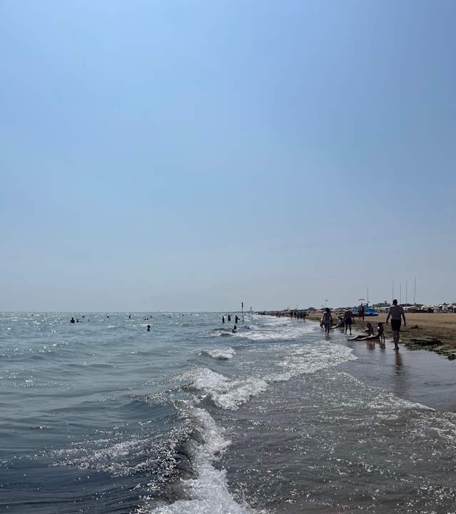 Strand Aparthotel Holiday