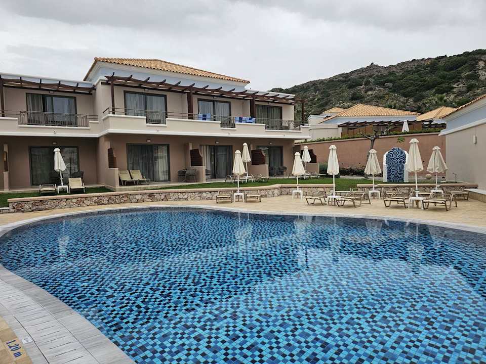 Pool La Marquise Luxury Resort Complex