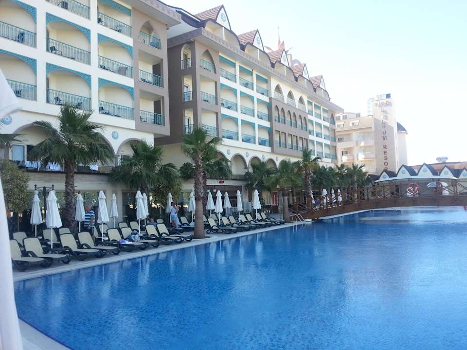 Poolanlage Hauptgebäude Side Crown Palace