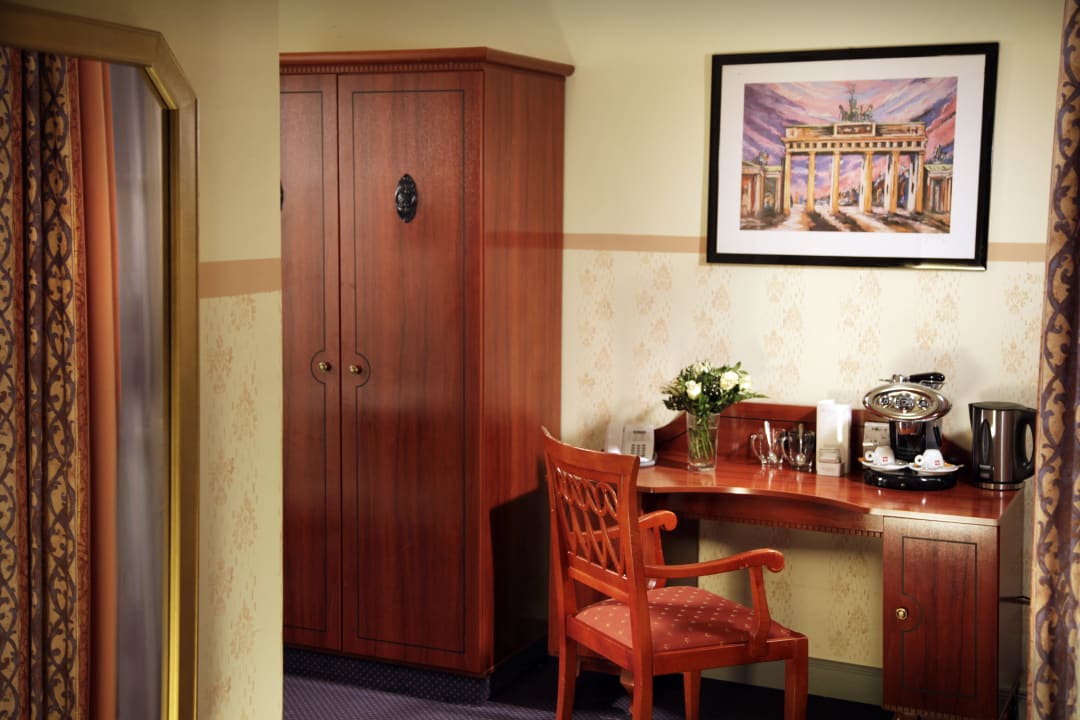 Doppelzimmer - Schreibtisch Lulu Guldsmeden