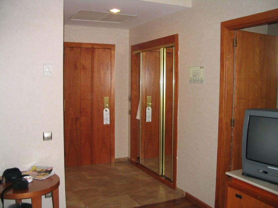 Eingangsbereich Zimmer 611 Hotel Catalonia Excelsior