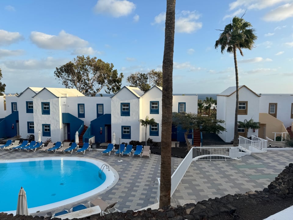 Pool Apartamentos LIVVO Morromar