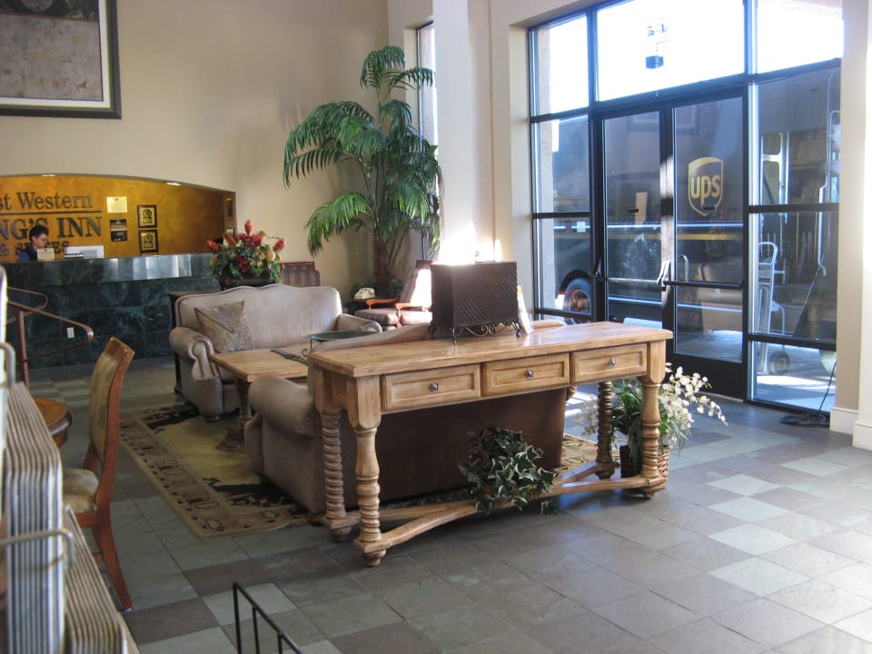 Lobby Best Western Plus Hotel Kings Inn & Suites