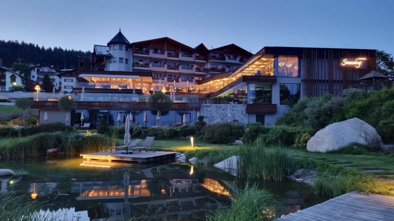 Gartenanlage SONNENBERG | Panorama Dolomites Wellbeing