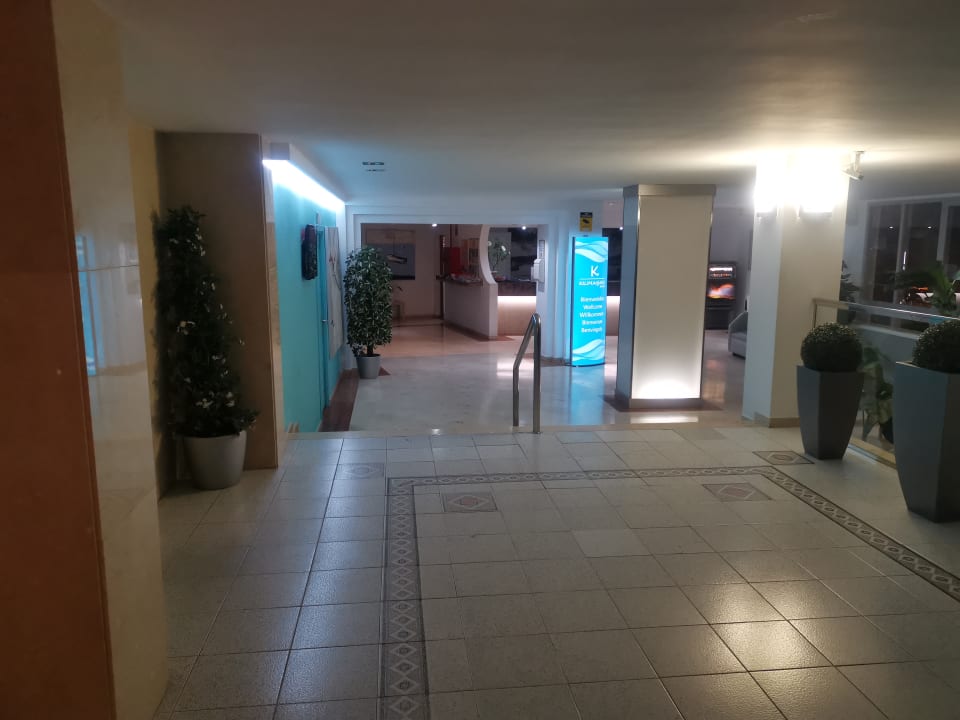 Lobby Hotel Kilimanjaro