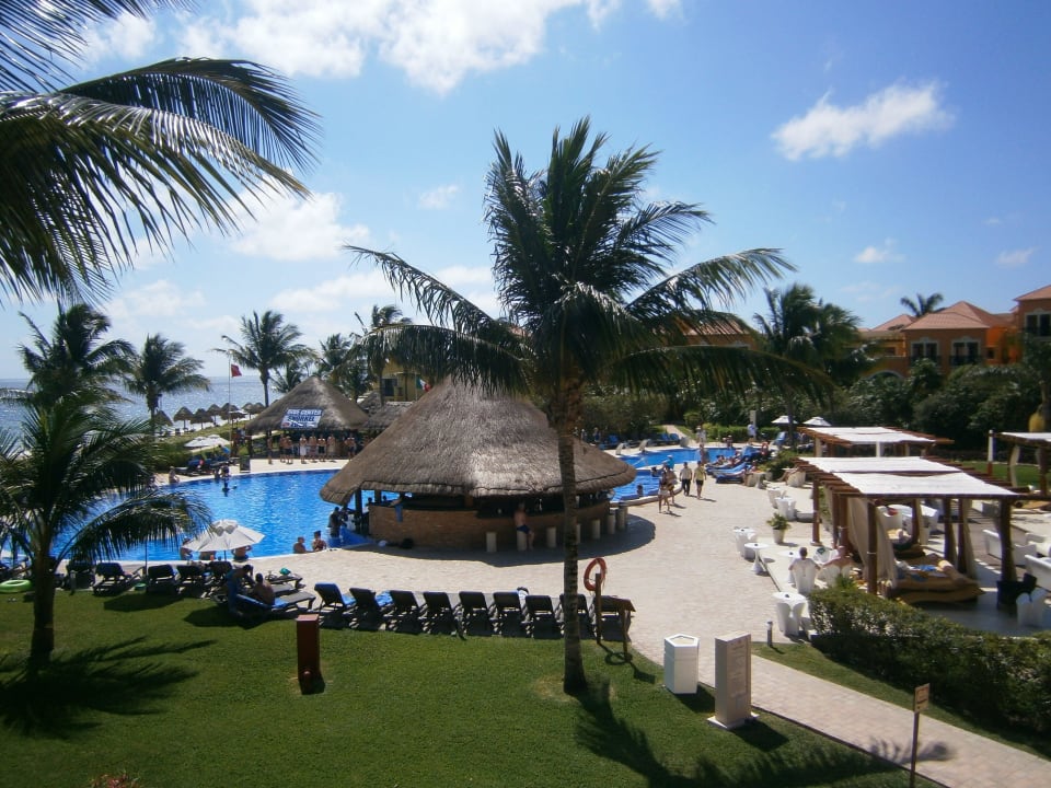 Vom Restaurant zum Pool Ocean Coral & Turquesa by H10