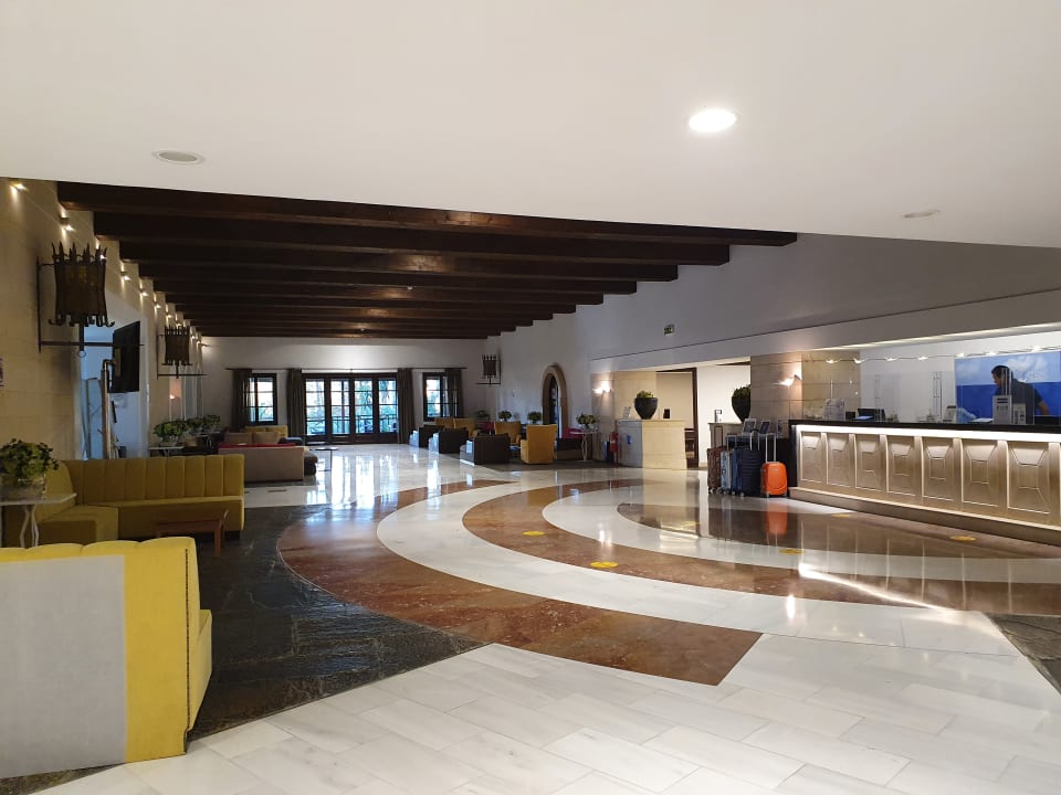 Lobby Apollonia Beach Resort & Spa