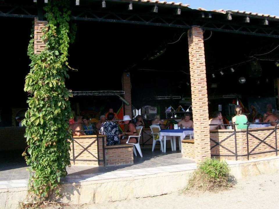 Strandbar und Diskothek Club Turtas Beach Hotel