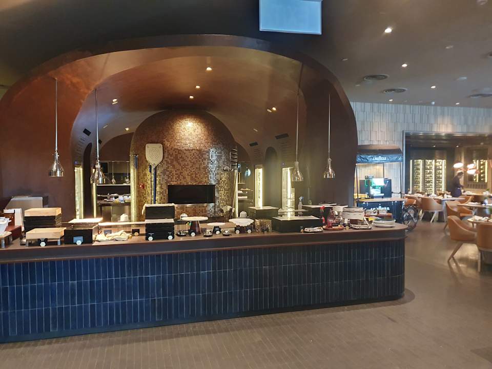 Gastro Hotel Crowne Plaza Changi Airport