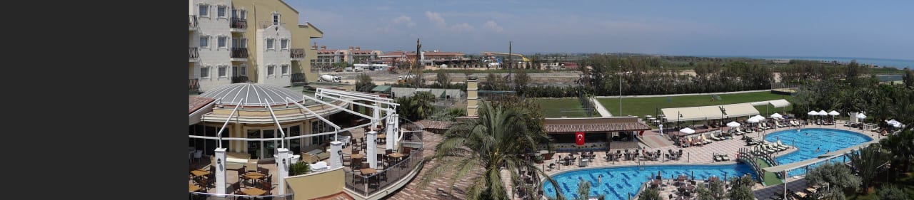Panoramablick vom Balkon des Zimmers Belek Beach Resort Hotel