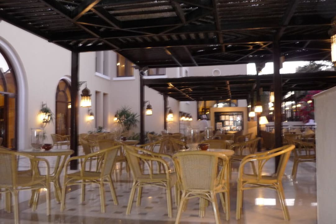 Außenterrasse Hotel JAZ Makadi Star & Spa
