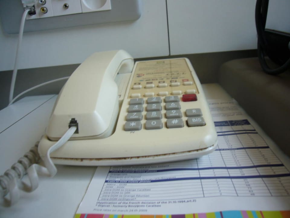 Verdrecktes Telefon ibis Styles Hotel Paris Gare de l'Est Château Landon