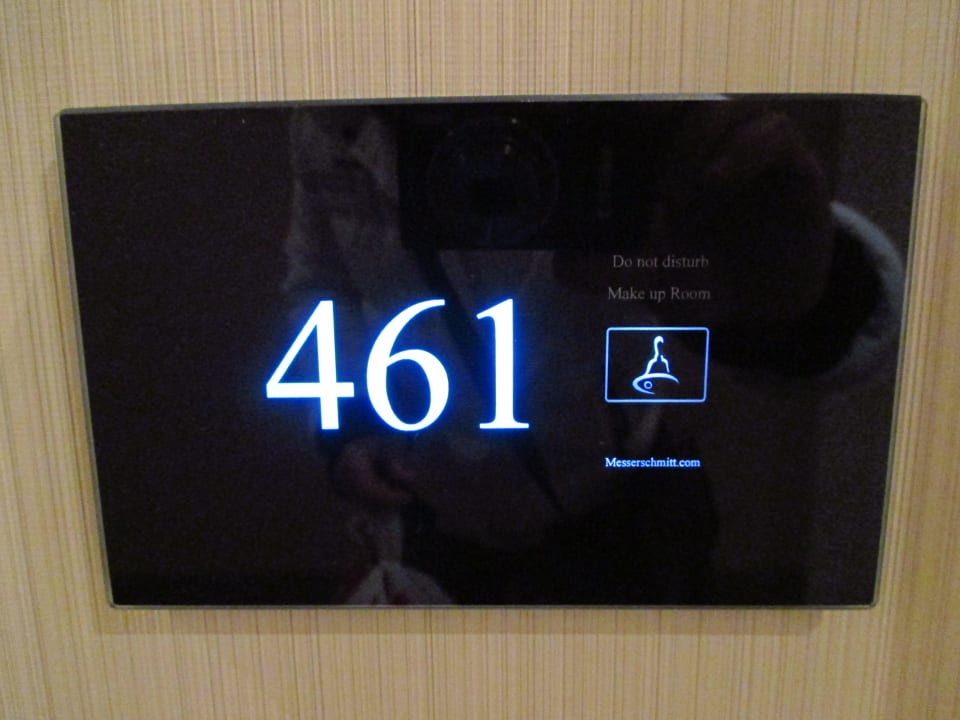 Zimmerschild mit Klingel Steigenberger Icon Grandhotel Handelshof