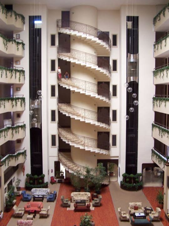 Treppenaufgang in der Lobby Hotel Royal Garden Beach