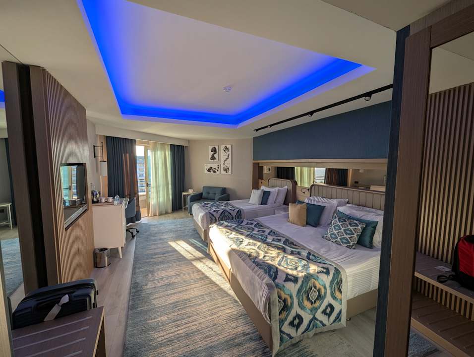 Zimmer Royal Wings Hotel