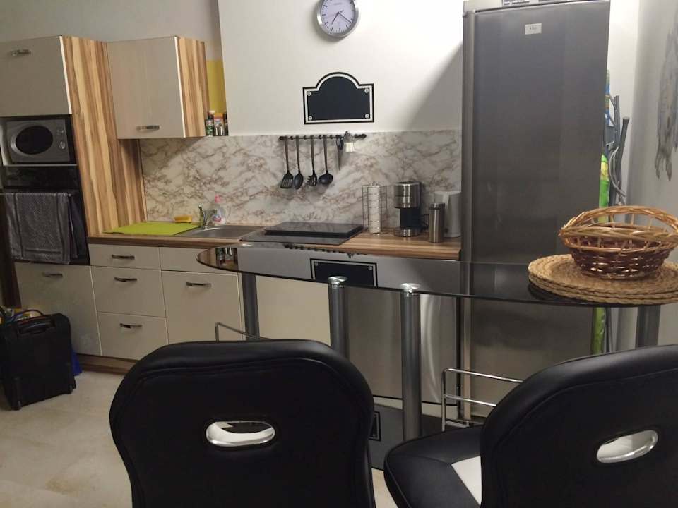 Küchenbereich mit Bar Exklusives Loft zur Messe und Erholung