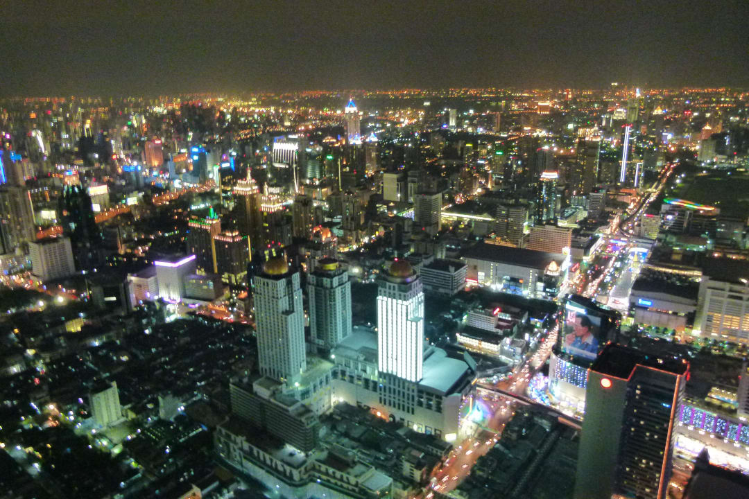 Bangkok bei Nacht Hotel Centre Point Plus Silom