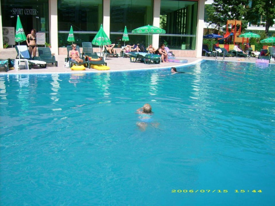 Minipool Hotel Mena Palace